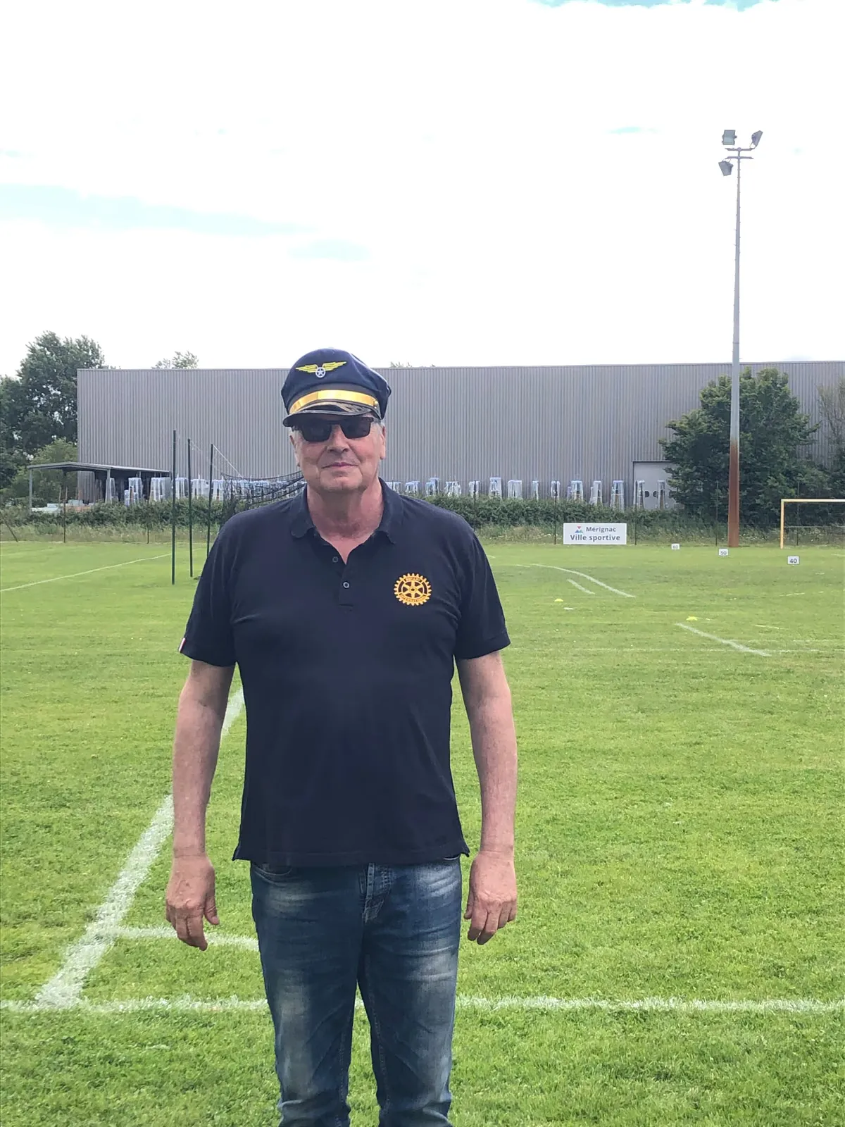 Bénévole du Rotary Club de Mérignac sur la zone de lancer, édition 2024