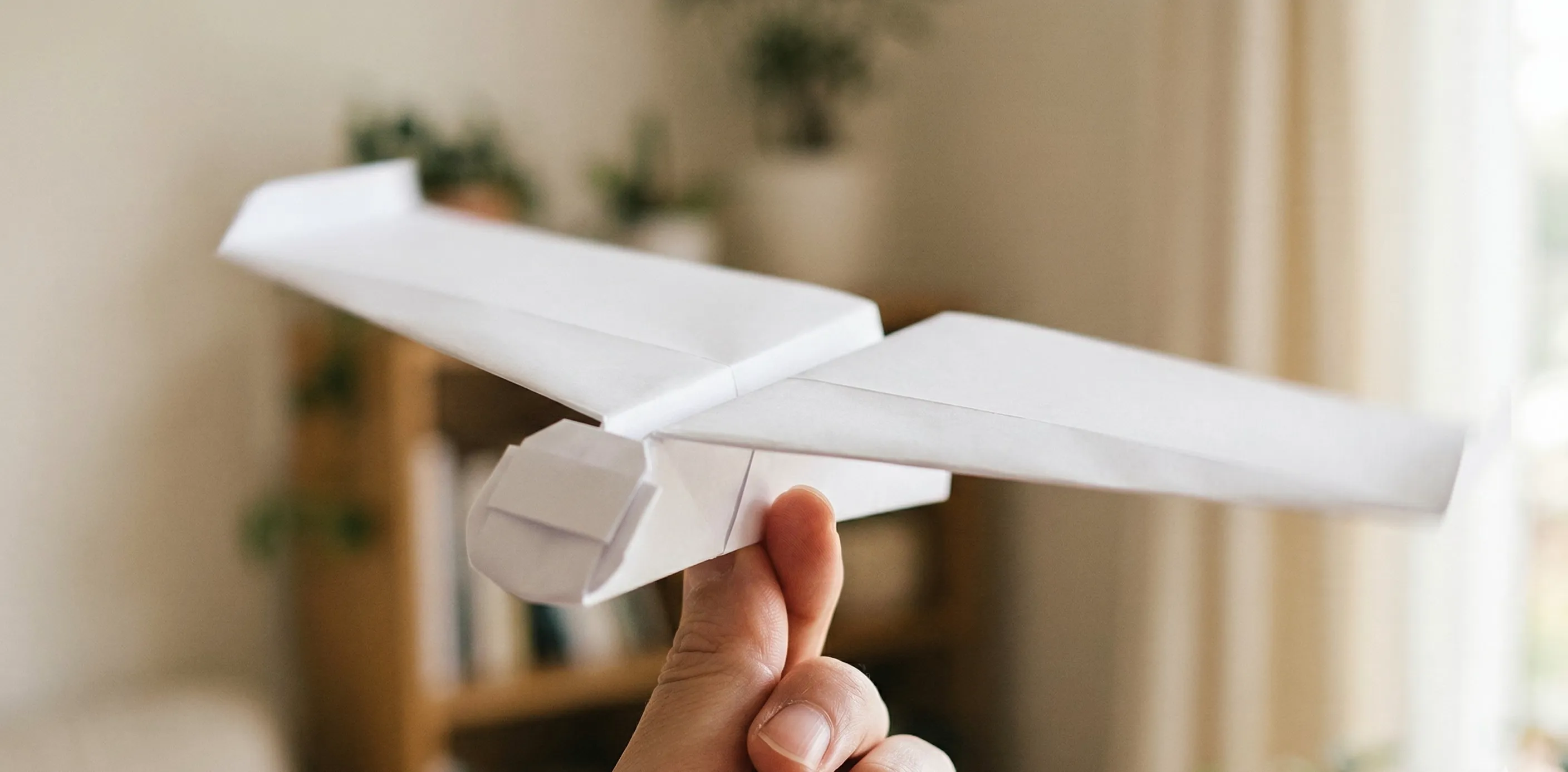 Le Planeur Nakamura terminé, avion en papier A4 conçu pour la durée de vol